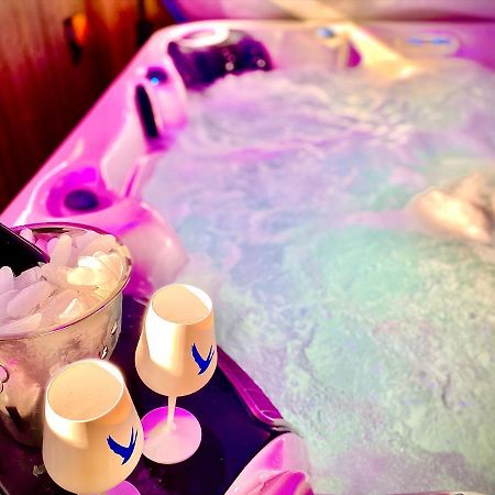Beautiful Hot Tub Suite In Lytham St Annes Exterior photo