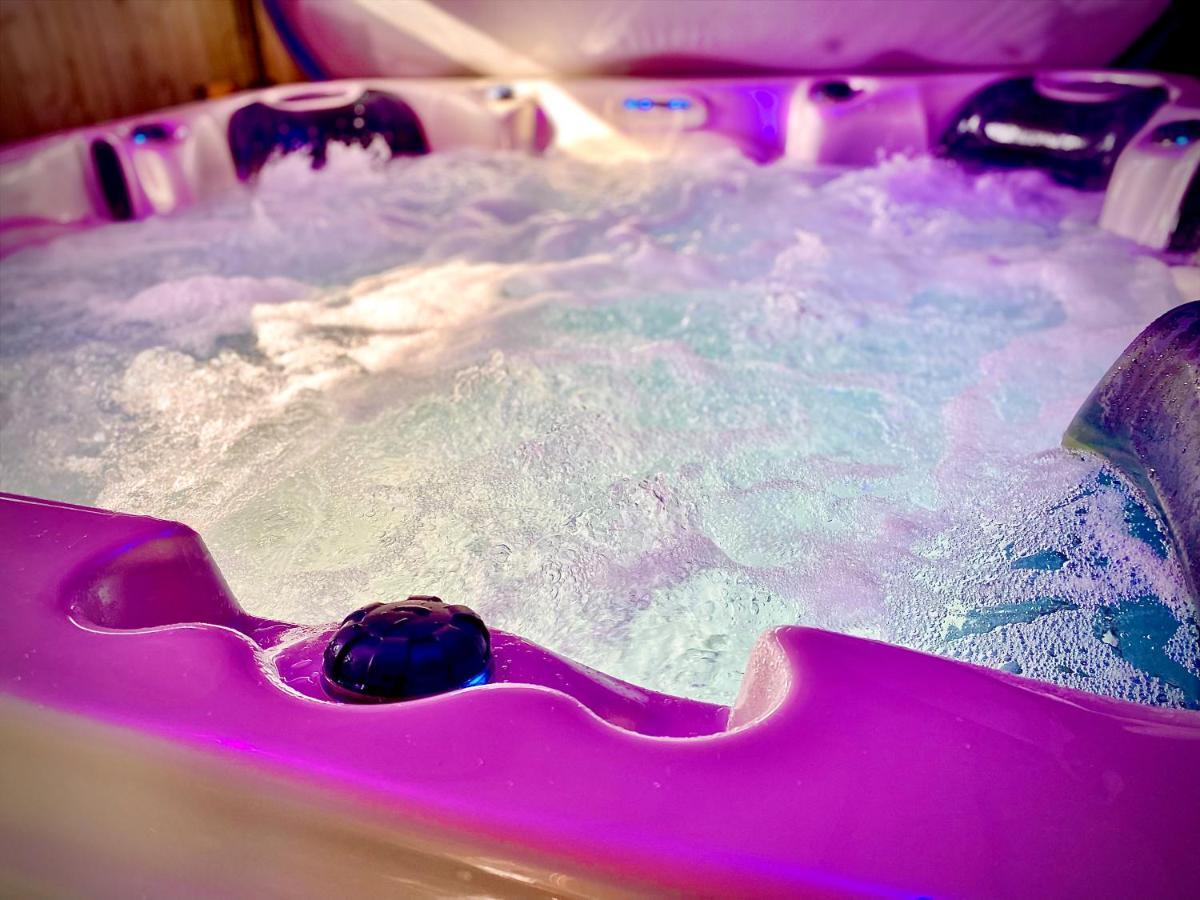 Beautiful Hot Tub Suite In Lytham St Annes Exterior photo